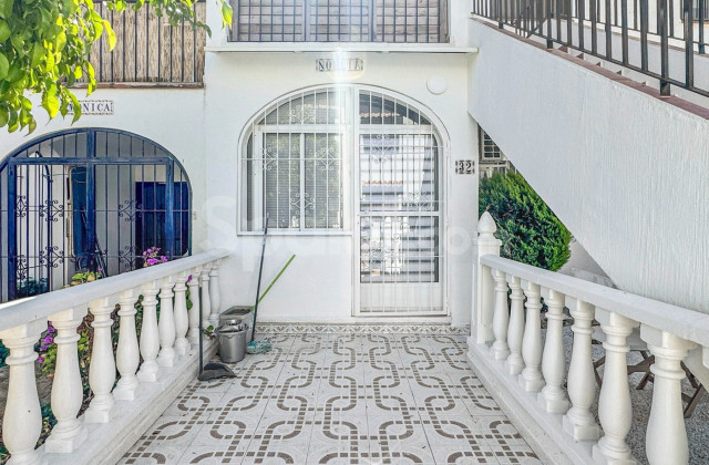 Apartamento - Segunda mano - Torrevieja - Los Balcones