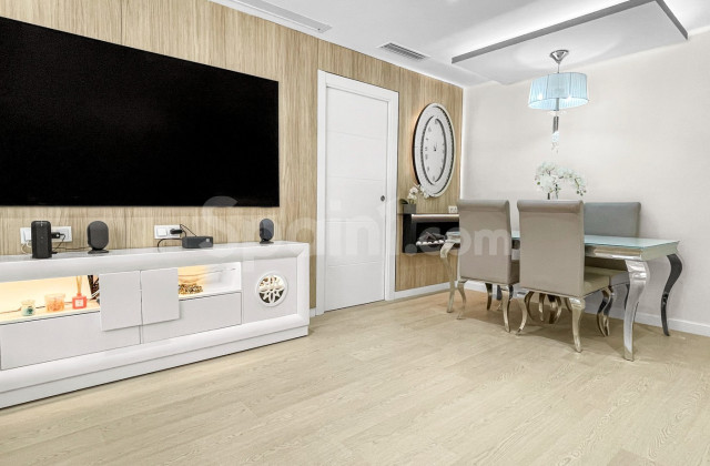 Apartamento - Segunda mano - Torrevieja - Parque las naciones