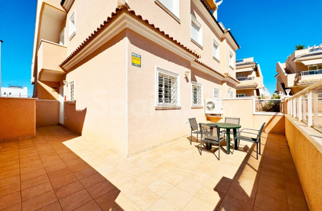 Apartment - Short time rental - Punta Prima -
                Punta Prima