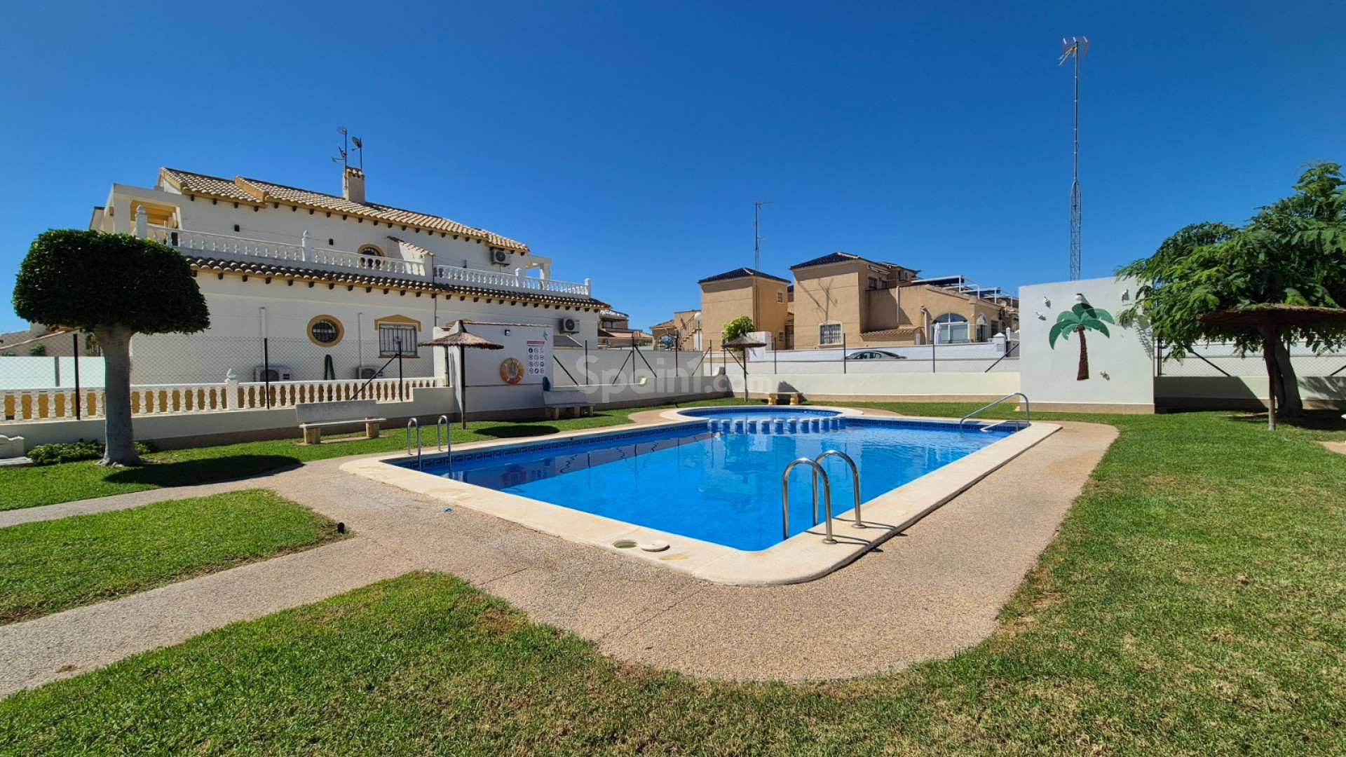 Bruktbolig - Rekkehus -
Alicante - La Florida