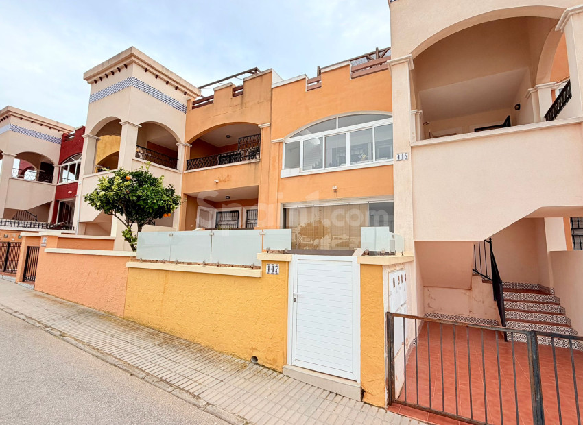 Bruktbolig - Rekkehus -
Orihuela Costa