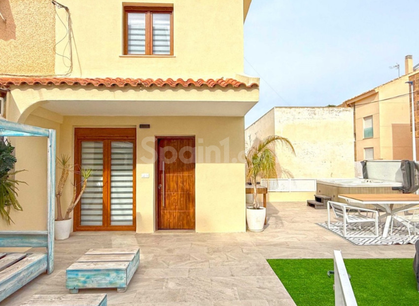 Bruktbolig - Rekkehus -
San Javier - Santiago de la Ribera