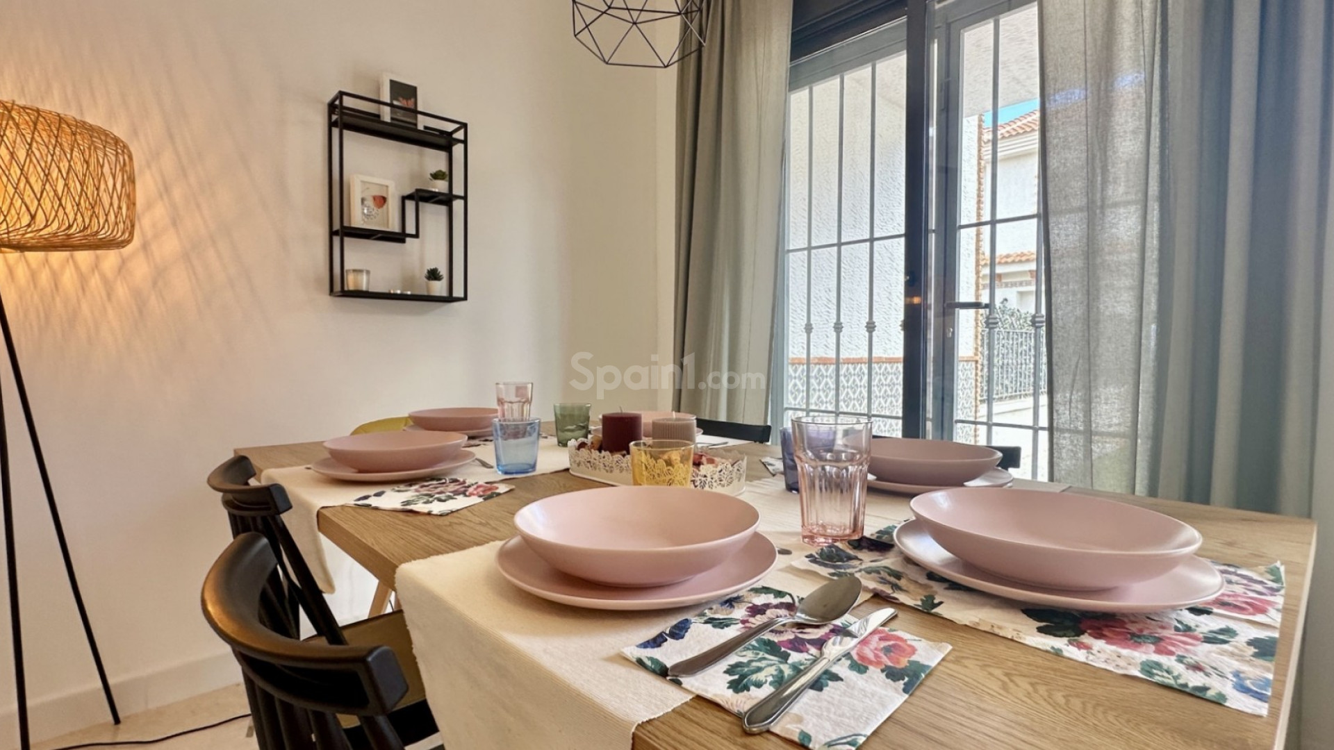 Bruktbolig - Rekkehus -
San Miguel de Salinas