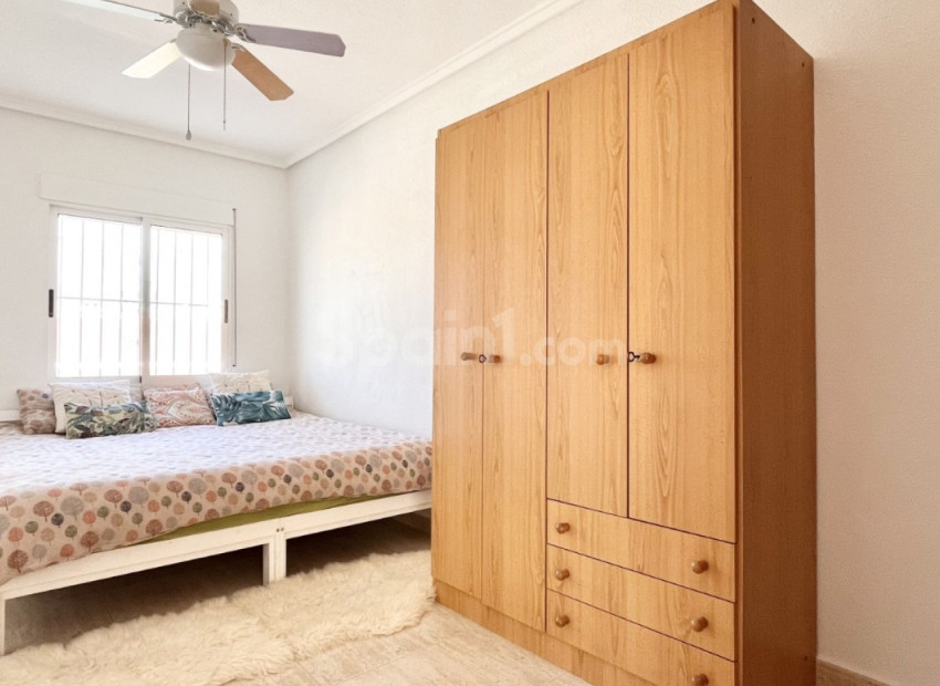 Bruktbolig - Rekkehus -
Torrevieja - La Siesta - El Salado -  Torreta