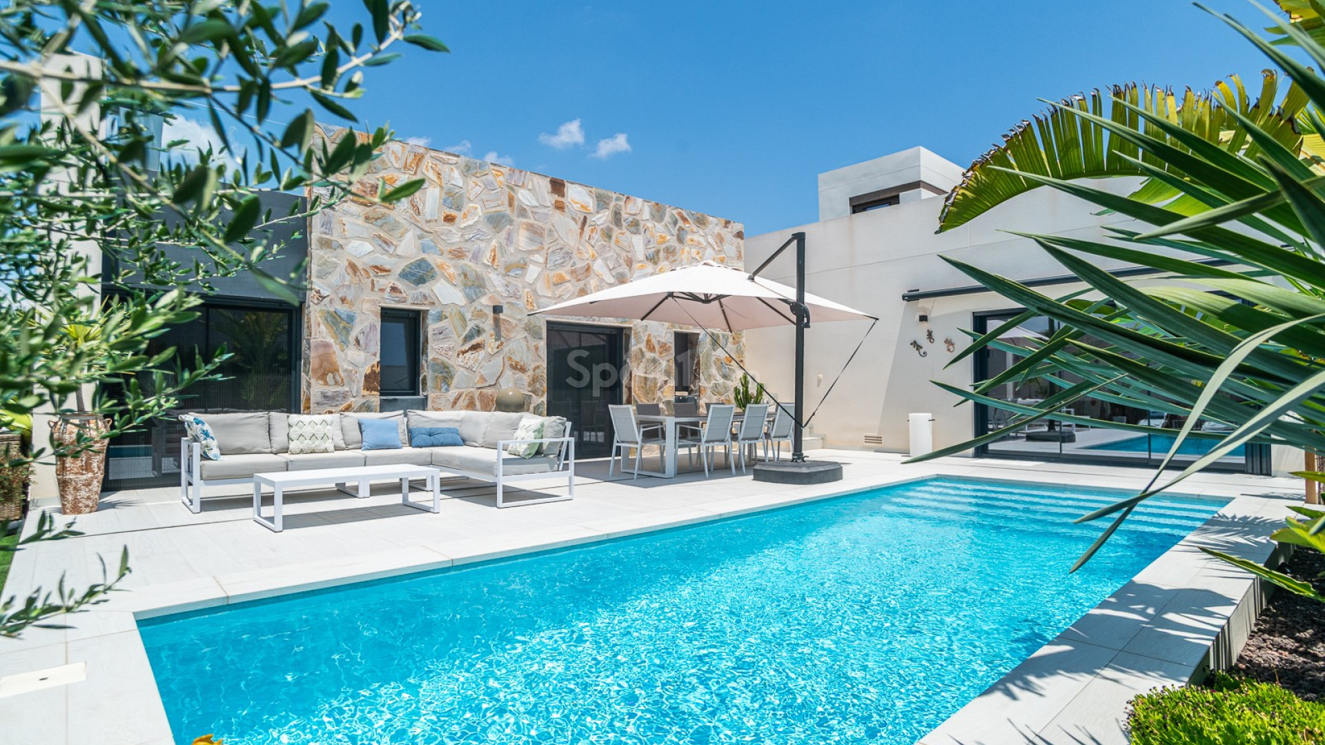 Bruktbolig - Villa -
ALGORFA - La Finca Golf
