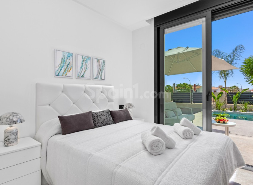 Bruktbolig - Villa -
Alicante - El Campello