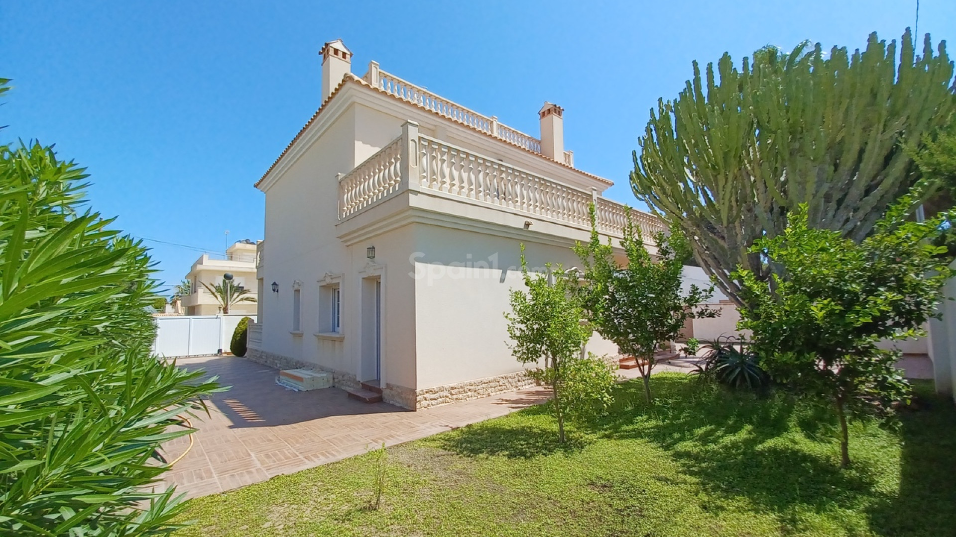 Bruktbolig - Villa -
Cabo Roig