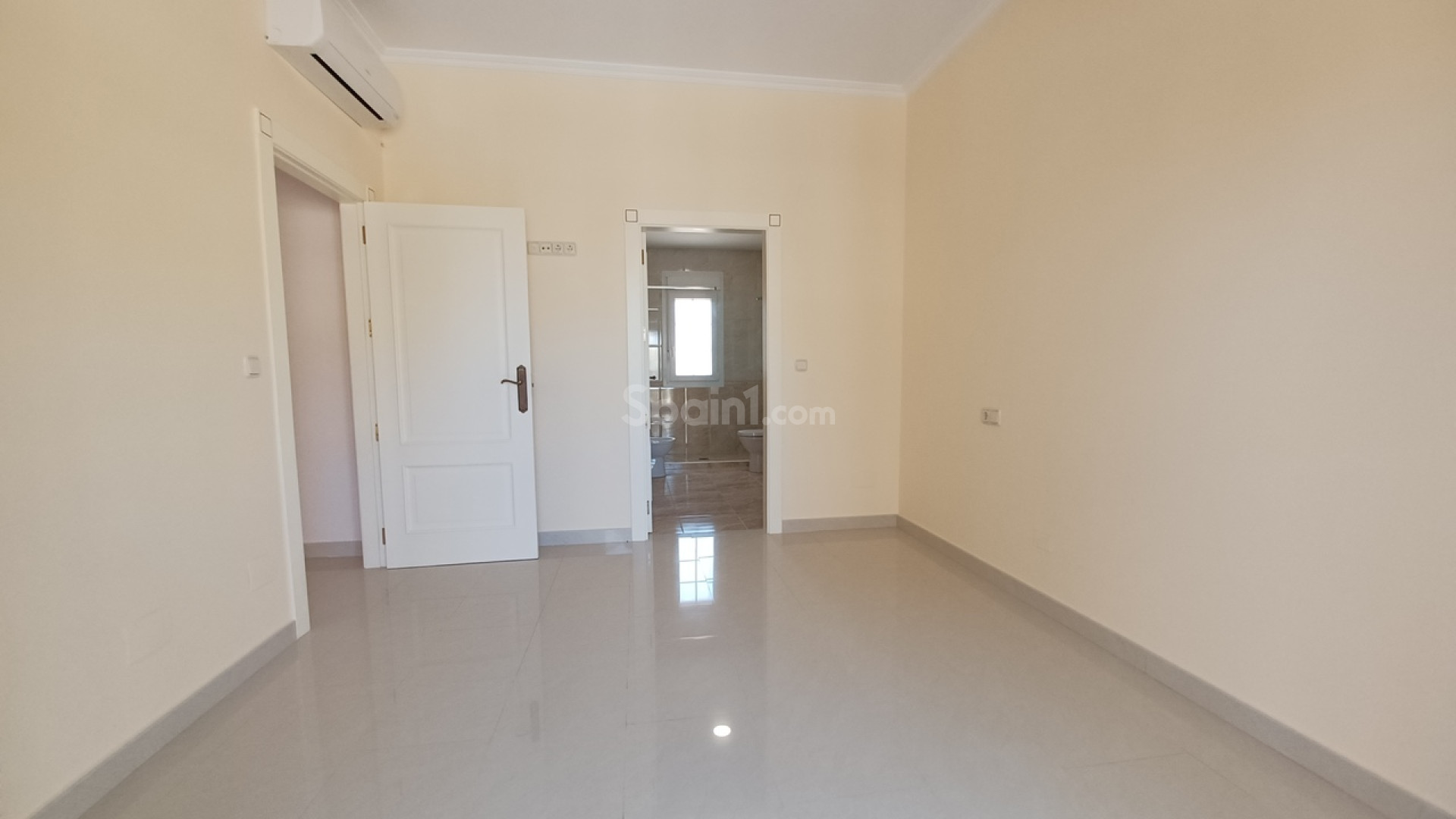 Bruktbolig - Villa -
Cabo Roig