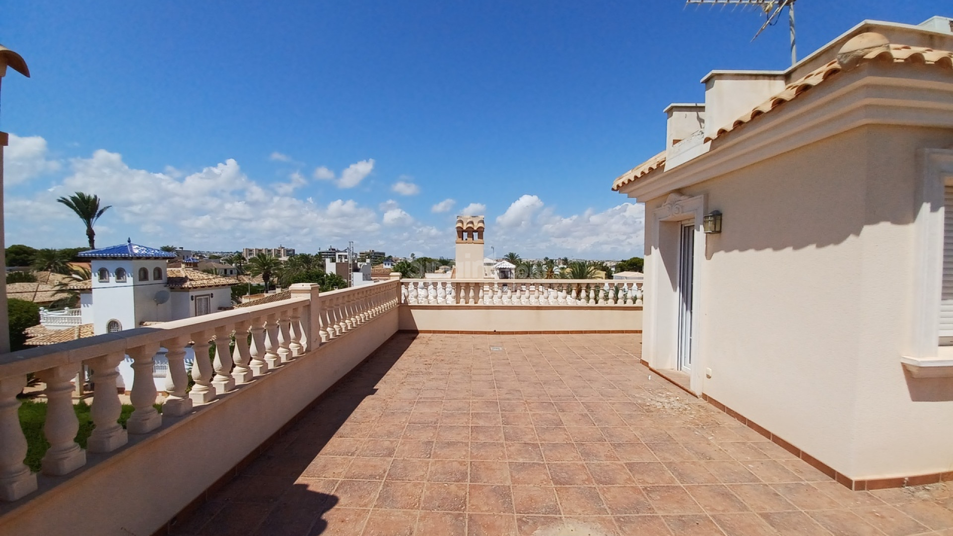 Bruktbolig - Villa -
Cabo Roig