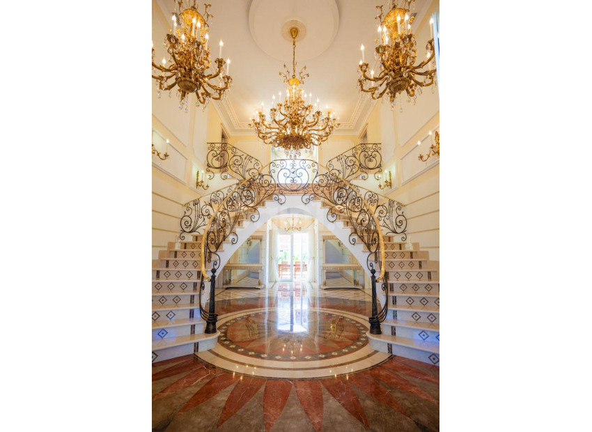 Bruktbolig - Villa -
Cabo Roig