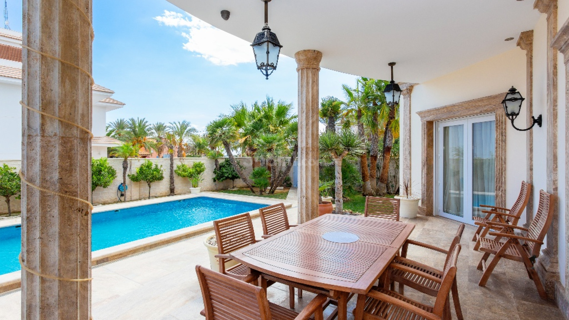 Bruktbolig - Villa -
Cabo Roig