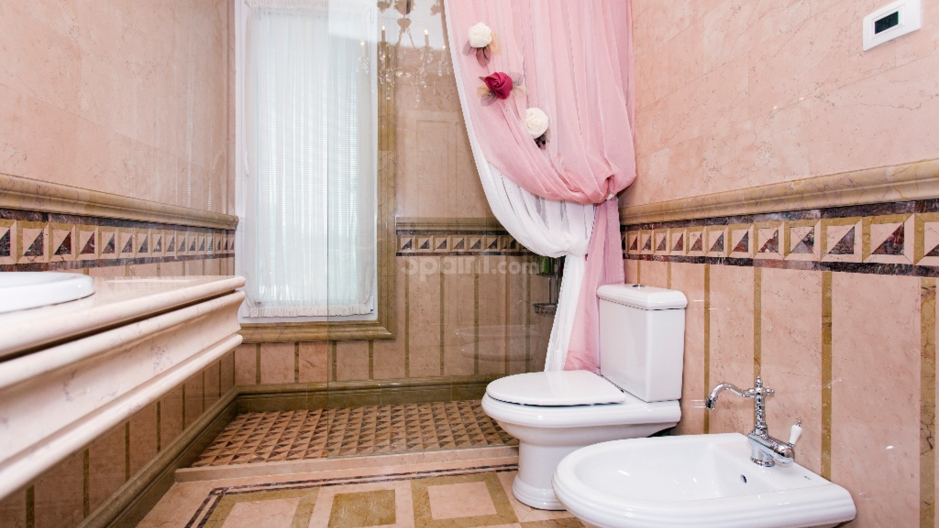 Bruktbolig - Villa -
Cabo Roig