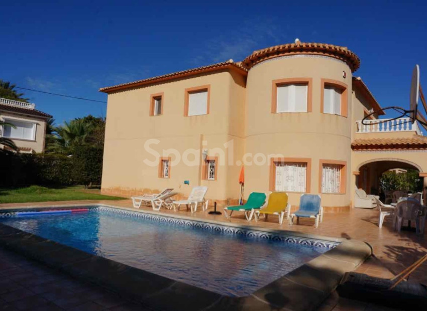 Bruktbolig - Villa -
Cabo Roig