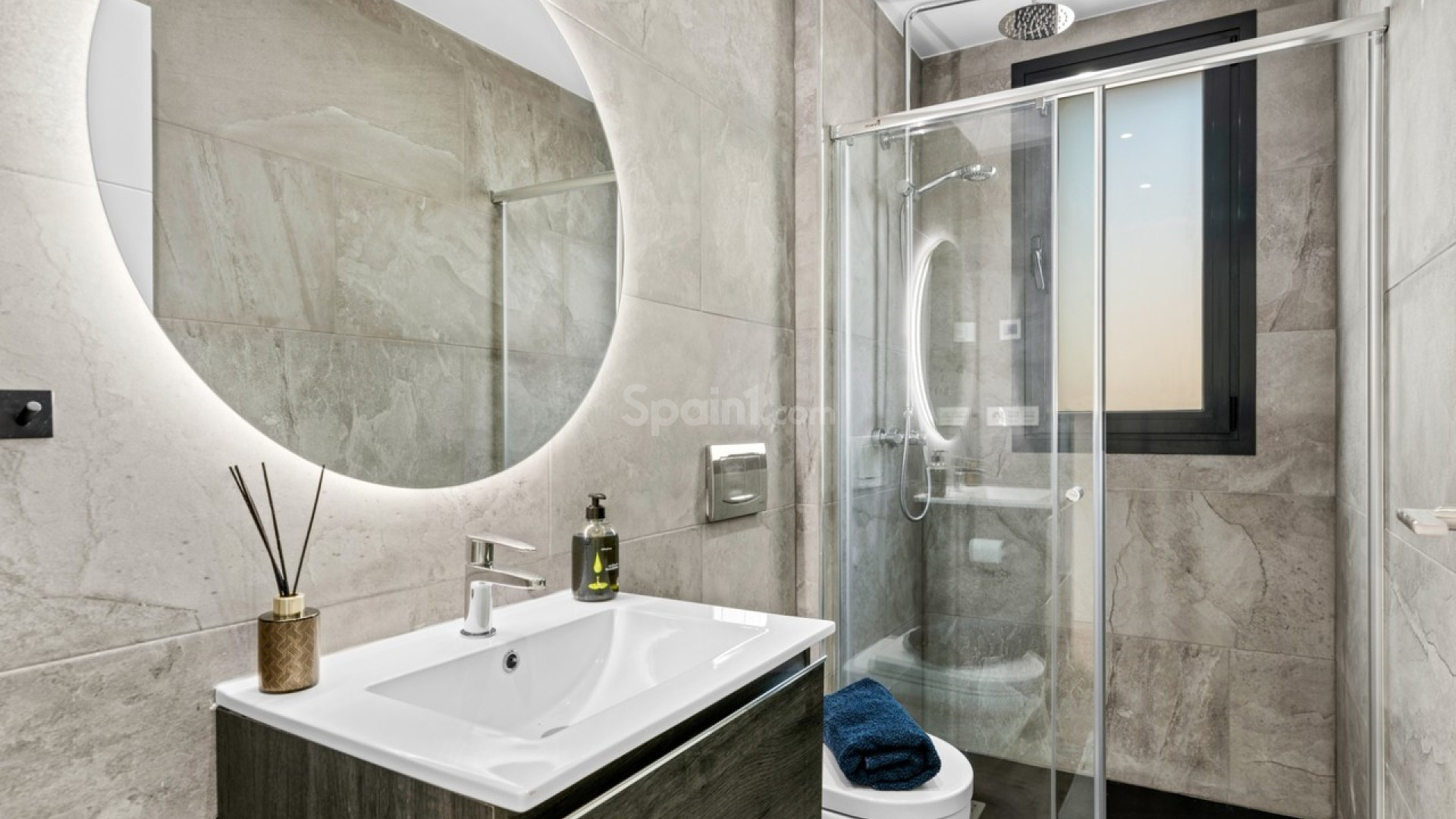 Bruktbolig - Villa -
Cabo Roig