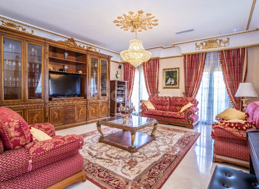 Bruktbolig - Villa -
Campoamor