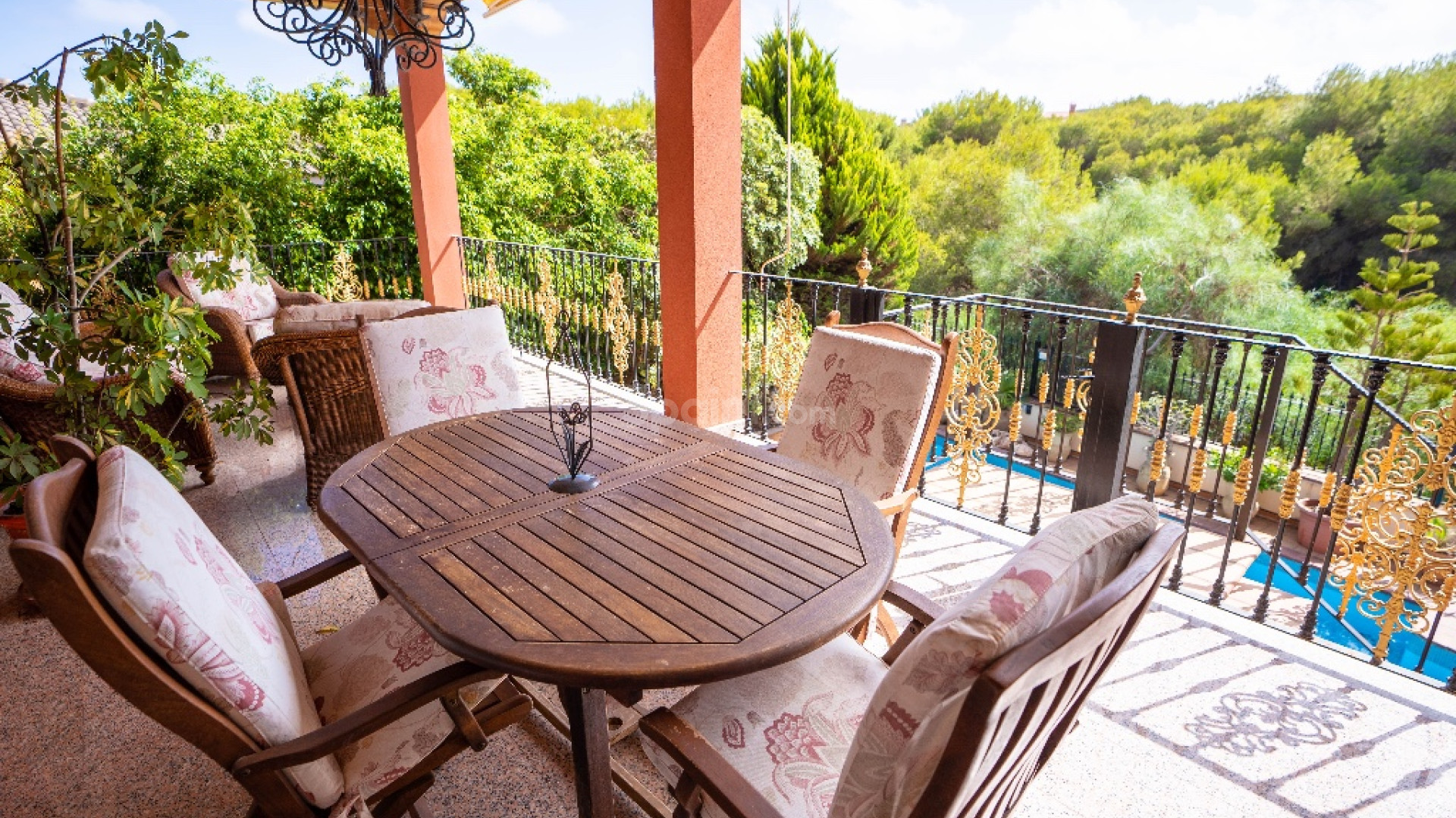 Bruktbolig - Villa -
Campoamor