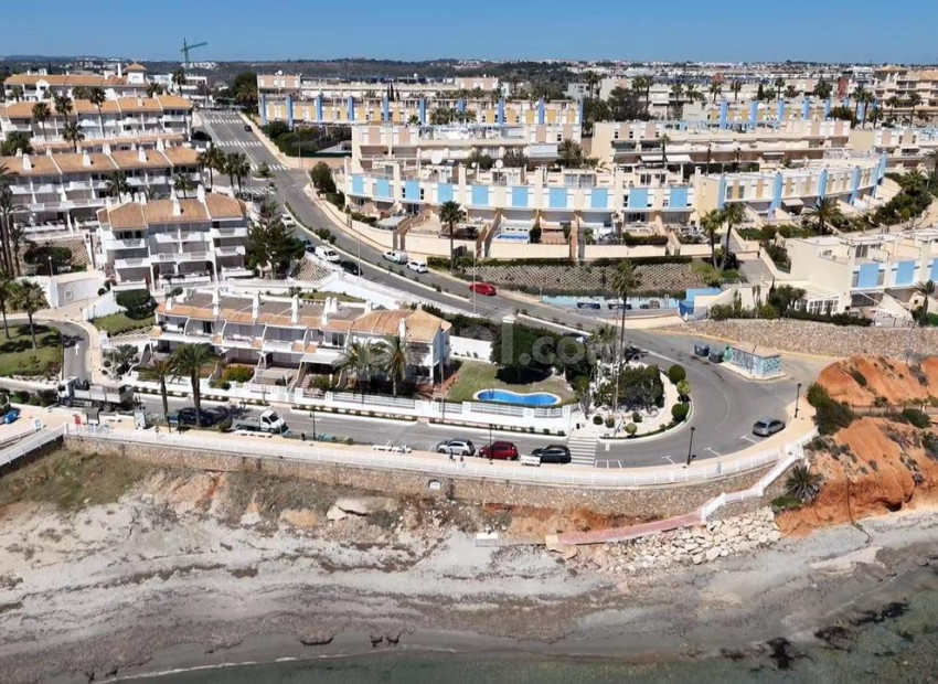 Bruktbolig - Villa -
Dehesa de Campoamor - Campoamor