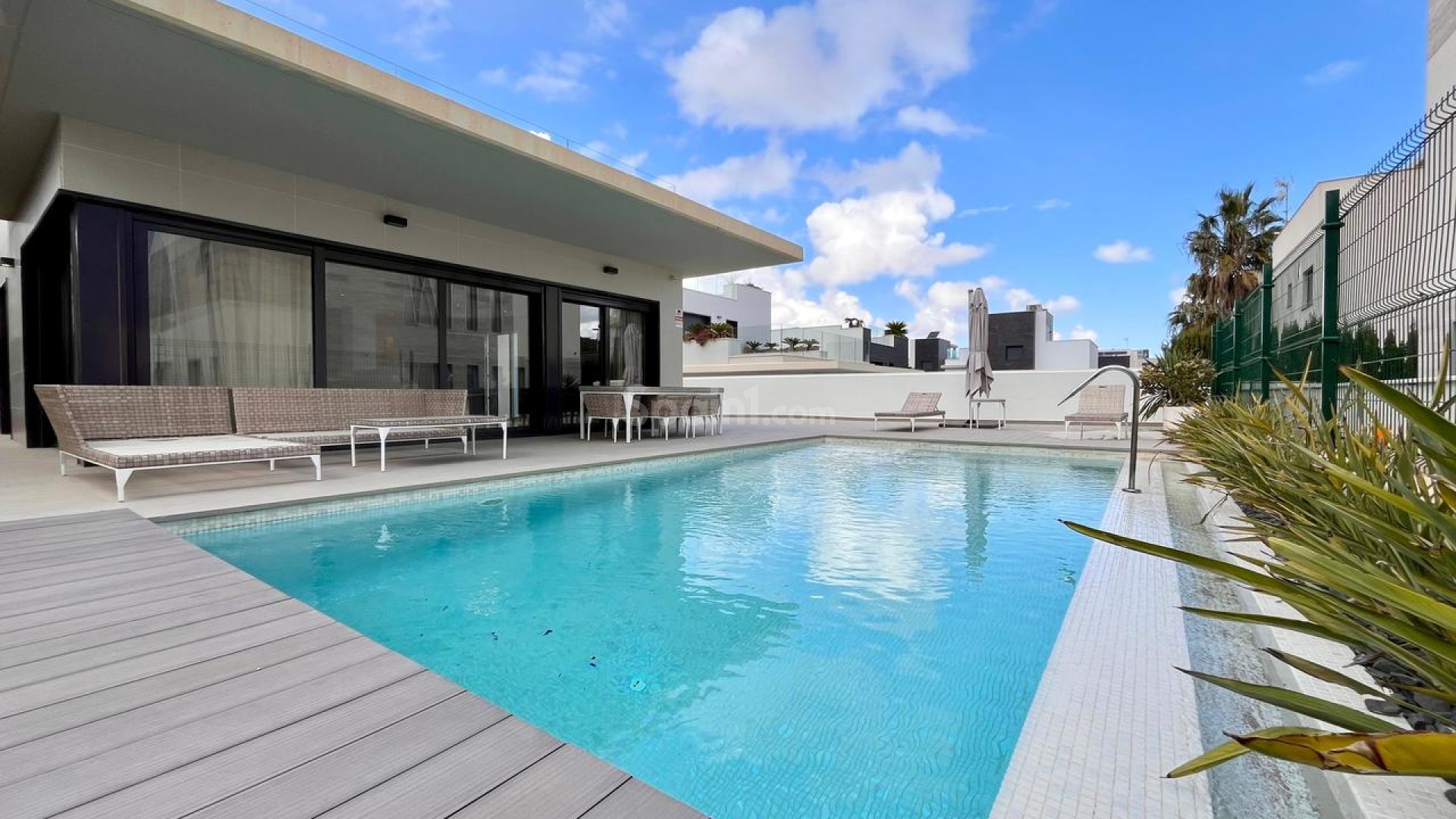 Bruktbolig - Villa -
Dehesa de Campoamor - Campoamor