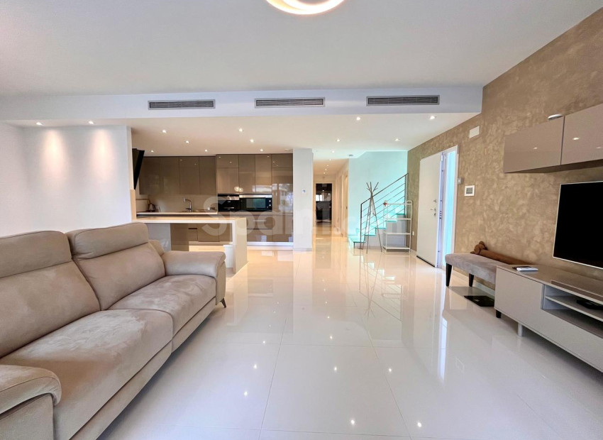 Bruktbolig - Villa -
Dehesa de Campoamor - Campoamor