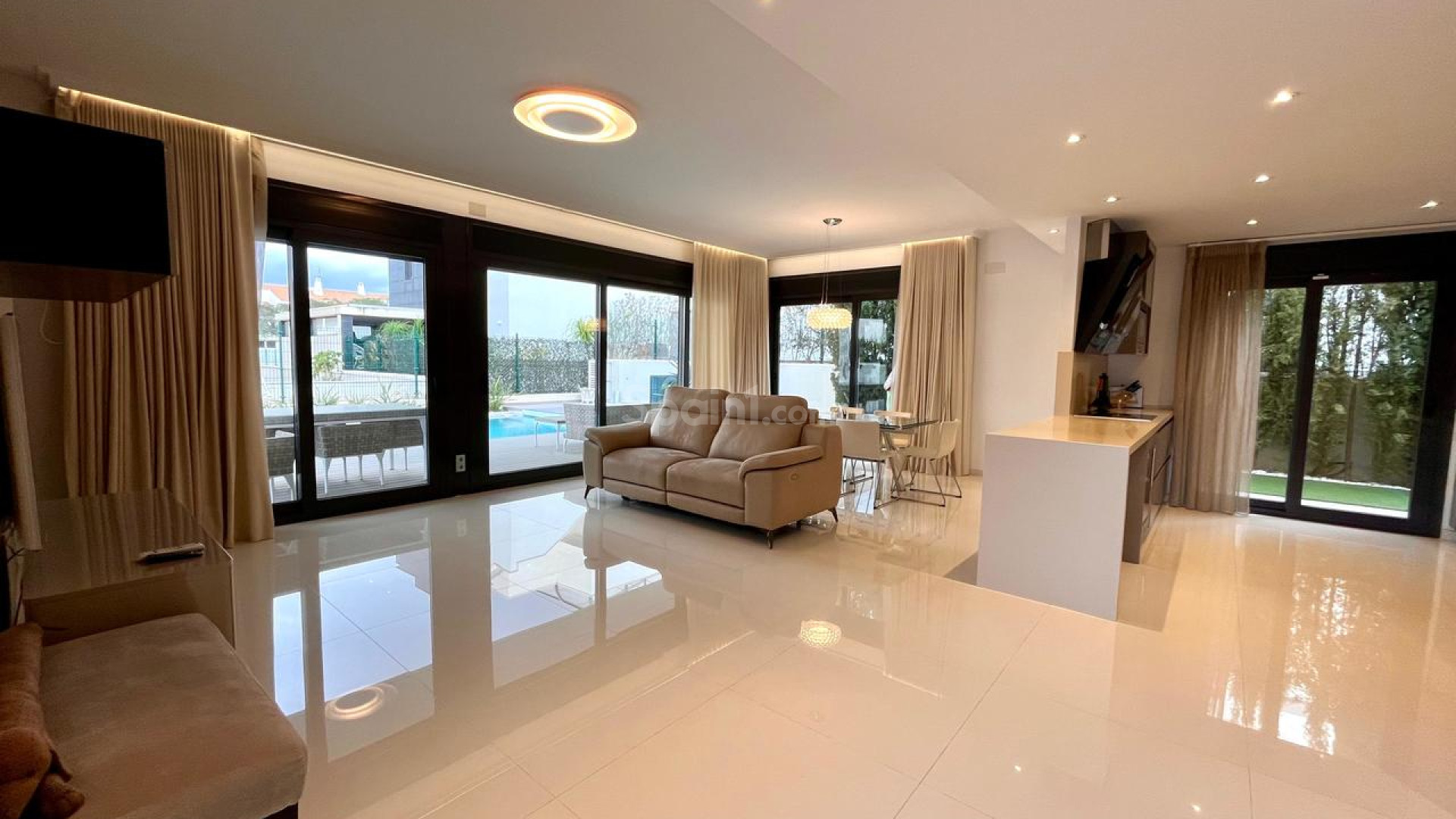 Bruktbolig - Villa -
Dehesa de Campoamor - Campoamor