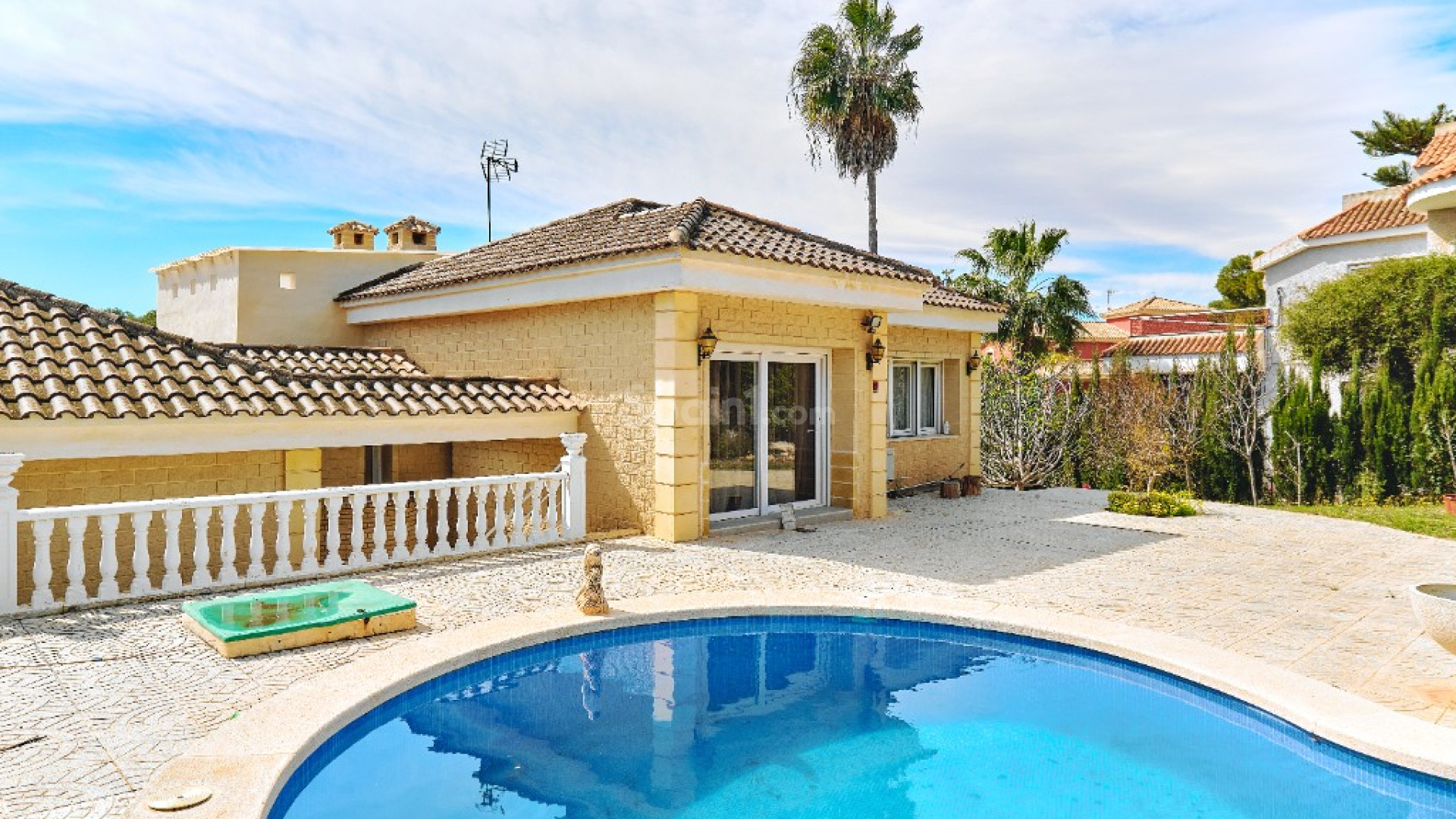 Bruktbolig - Villa -
Dehesa de Campoamor - Campoamor