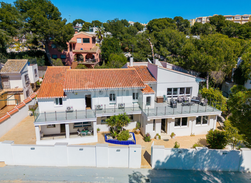 Bruktbolig - Villa -
Dehesa de Campoamor - Campoamor