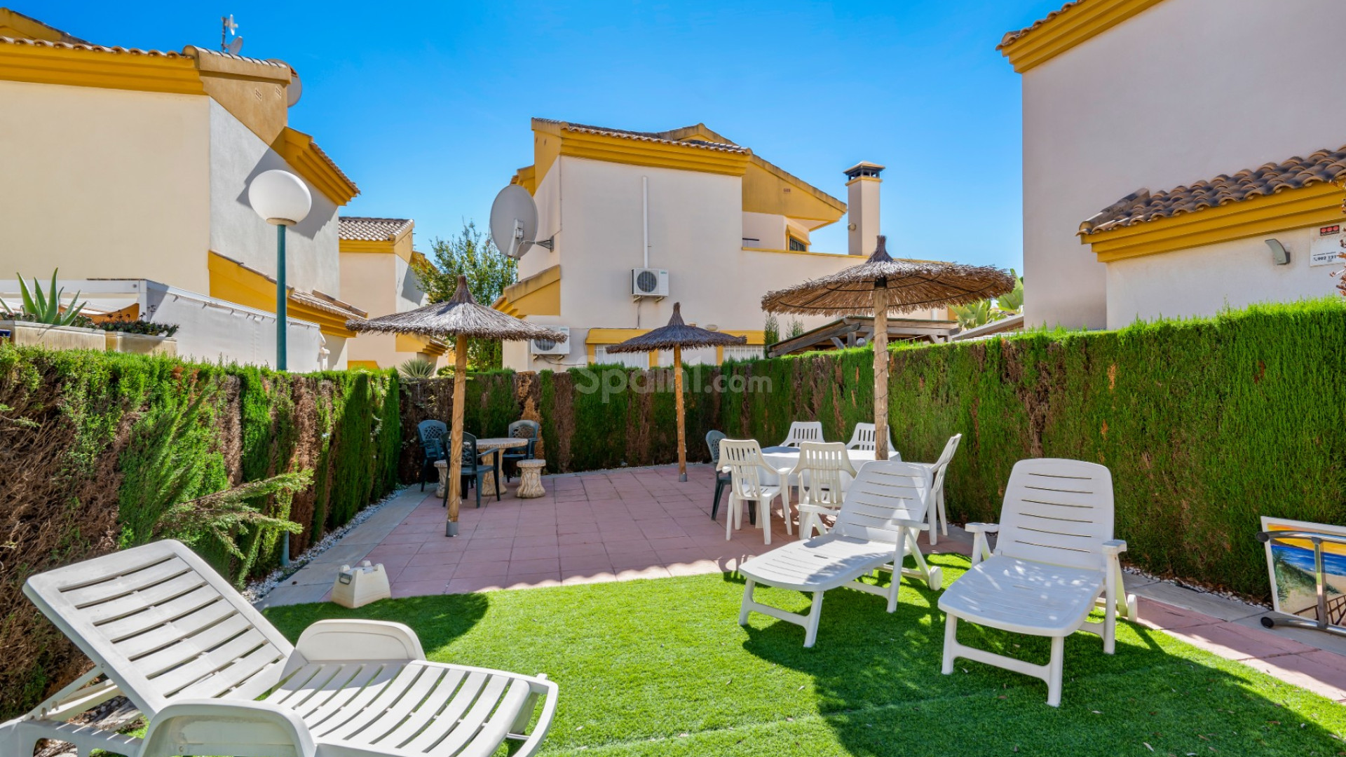 Bruktbolig - Villa -
El Raso