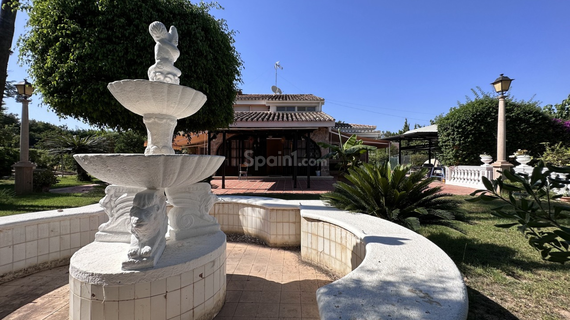 Bruktbolig - Villa -
Elche