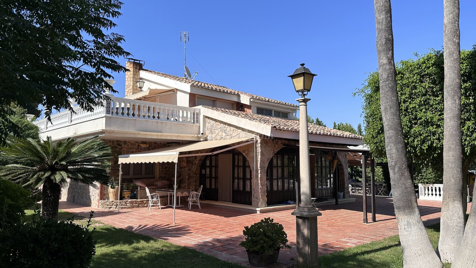 Bruktbolig - Villa -
Elche