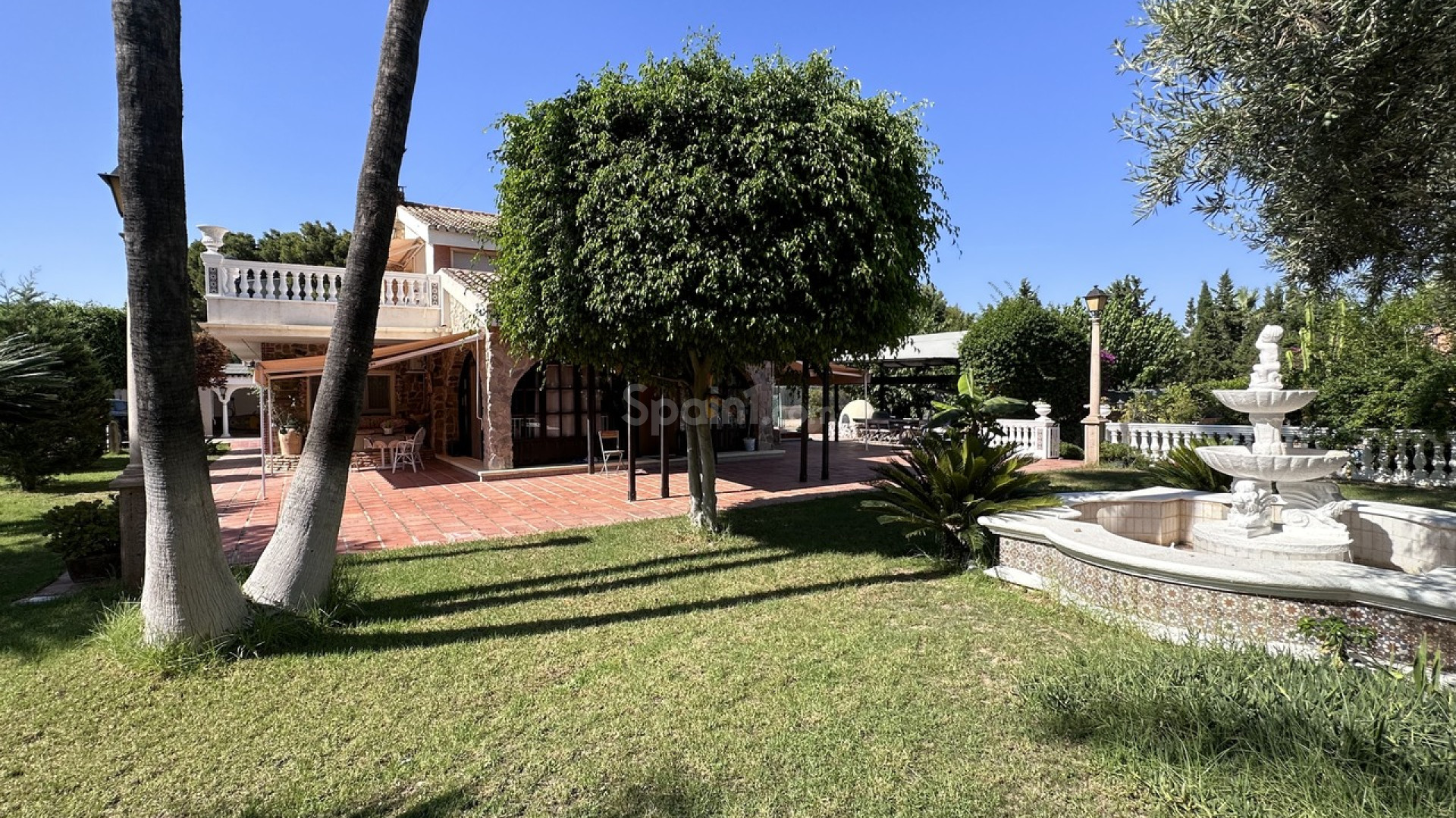 Bruktbolig - Villa -
Elche