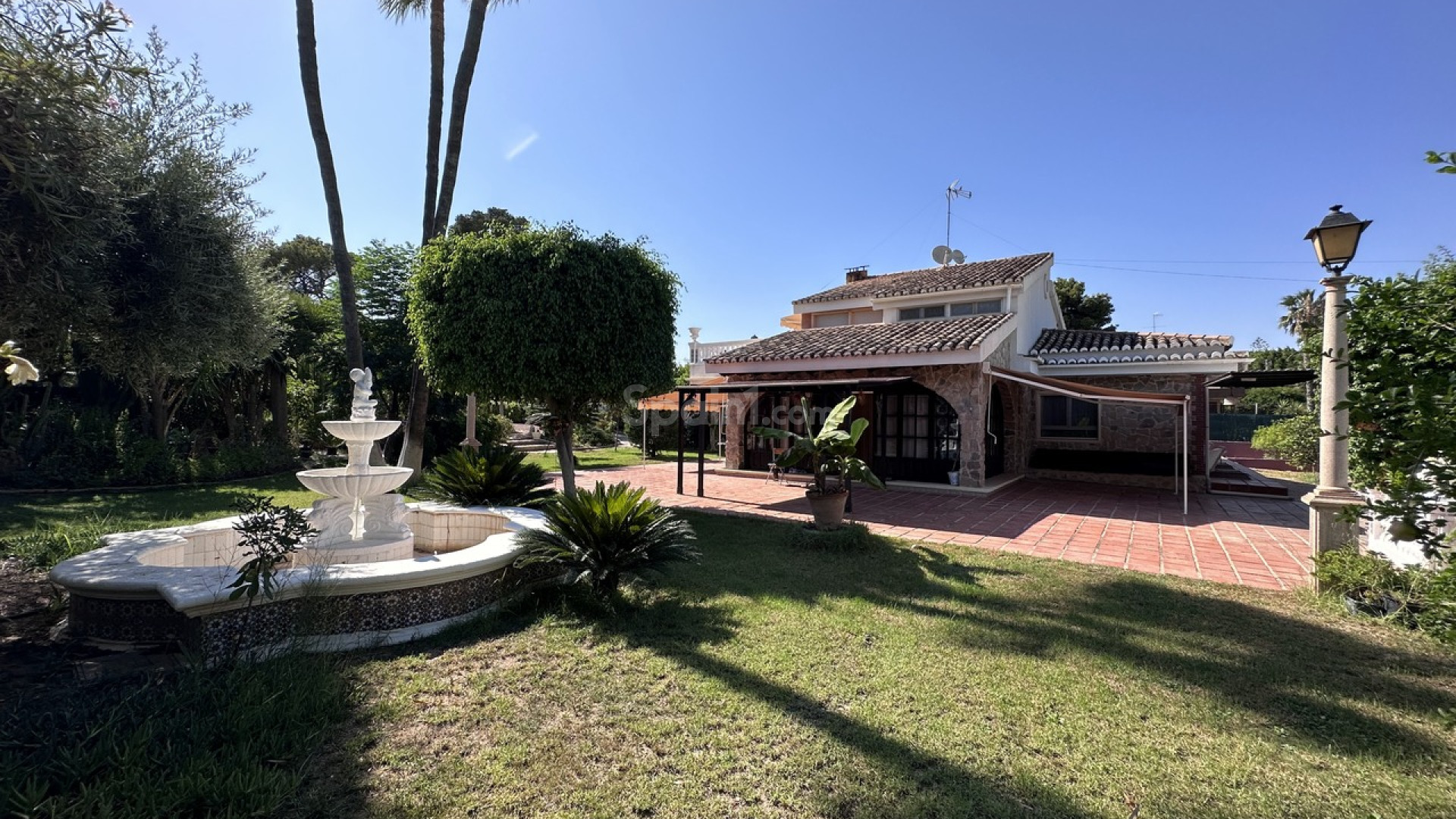 Bruktbolig - Villa -
Elche