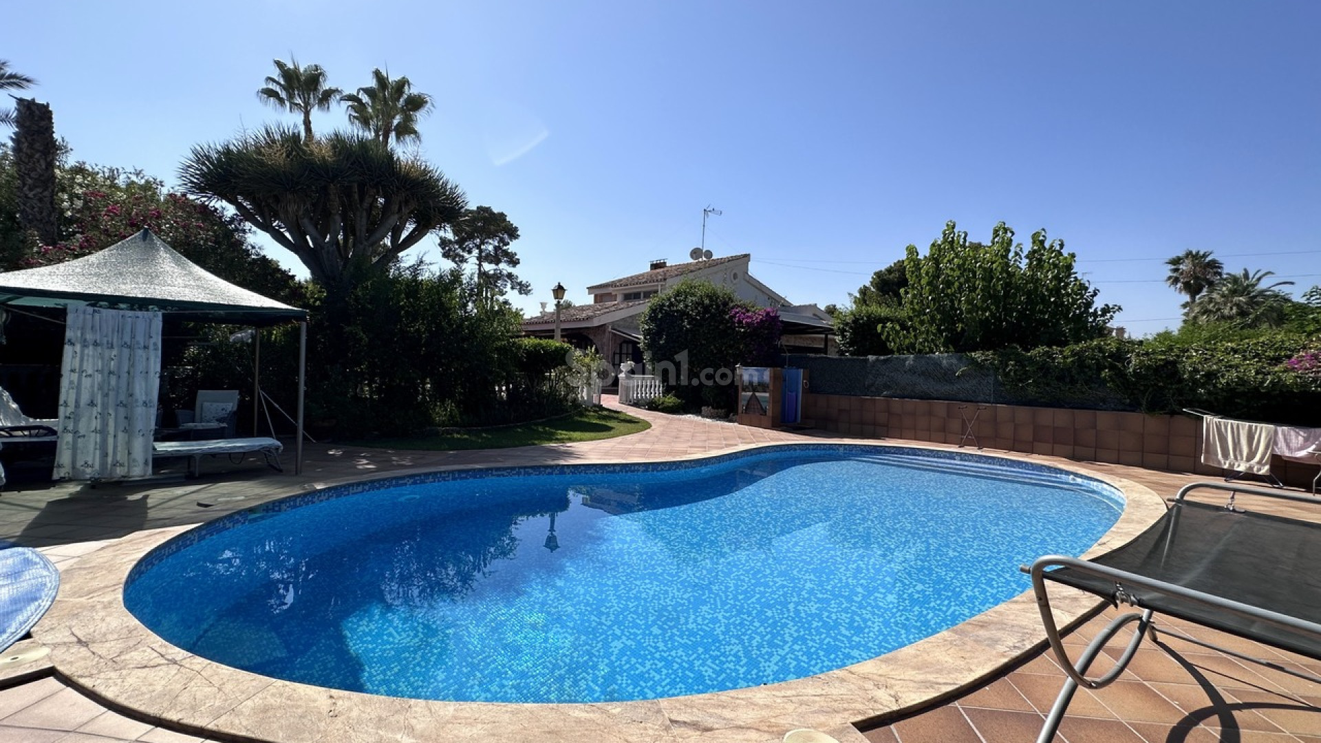 Bruktbolig - Villa -
Elche