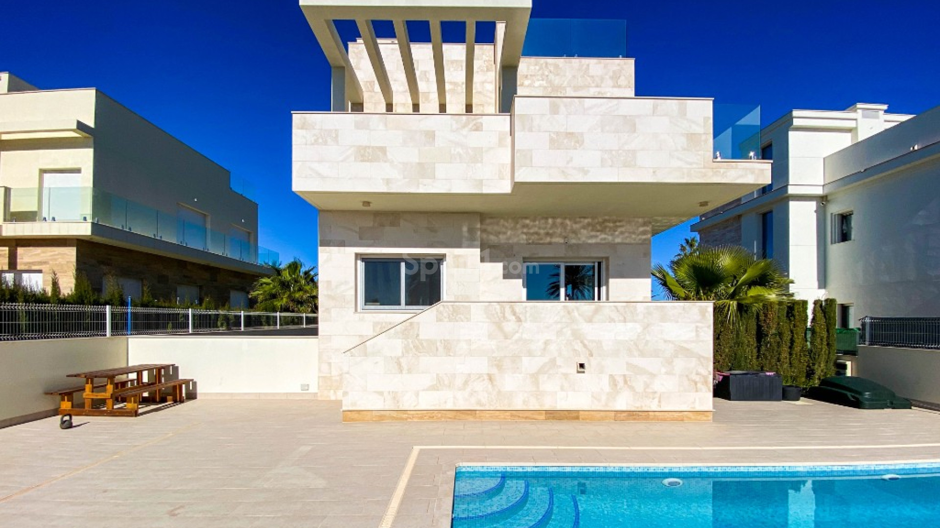 Bruktbolig - Villa -
La Zenia