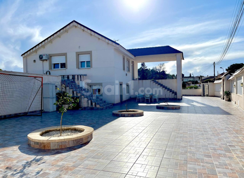 Bruktbolig - Villa -
Los Balcones