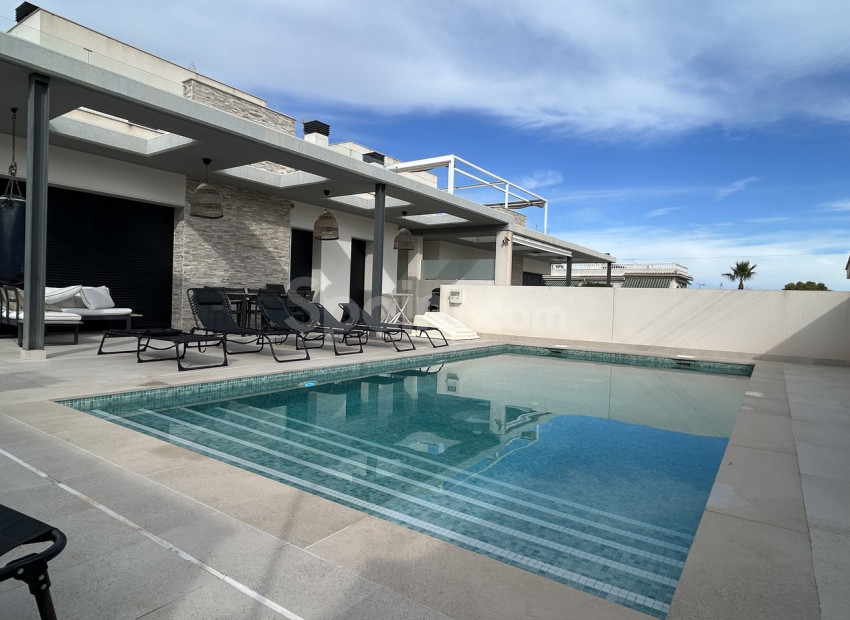 Bruktbolig - Villa -
Los Balcones