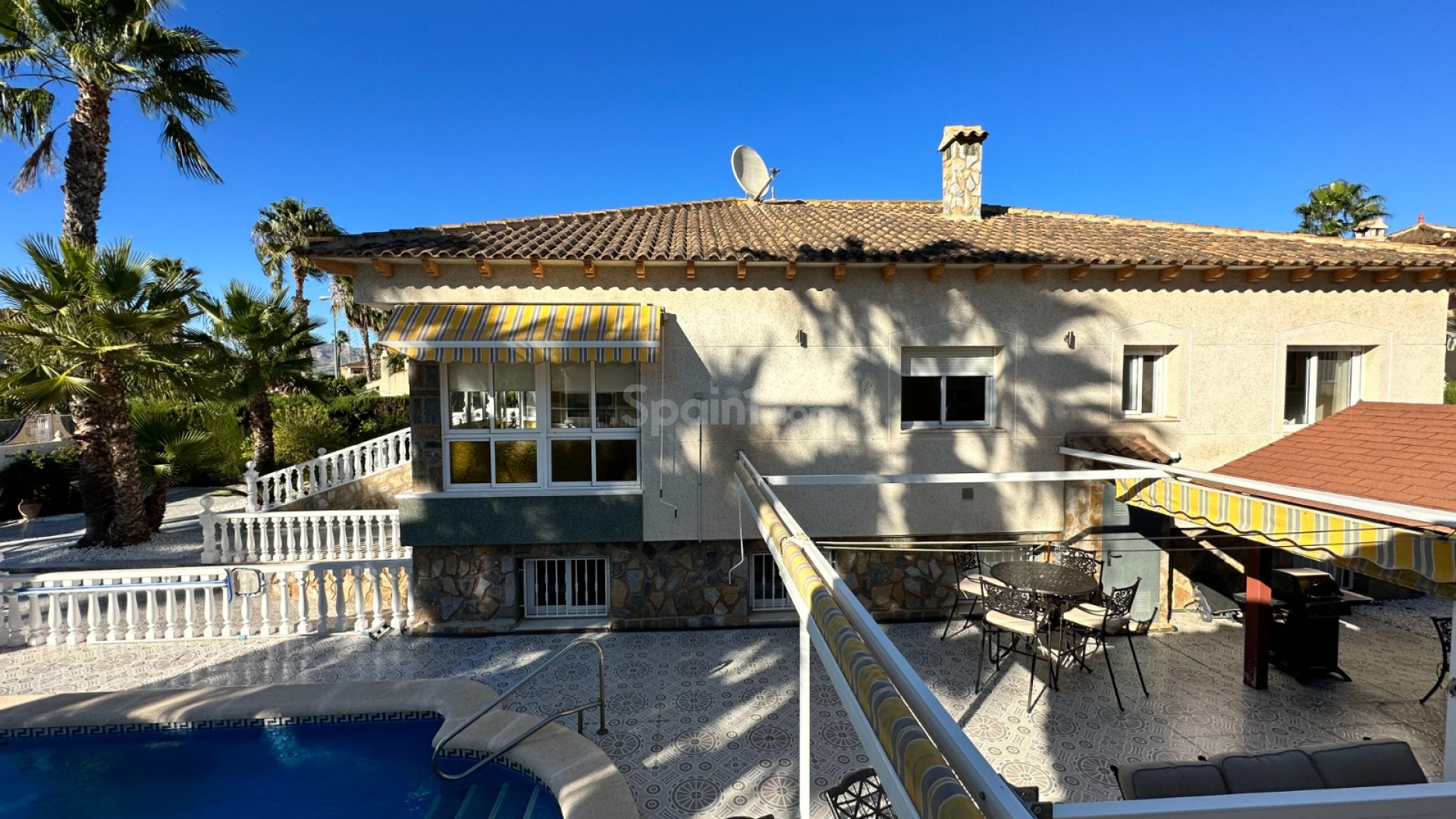 Bruktbolig - Villa -
ORIHUELA - Benferri