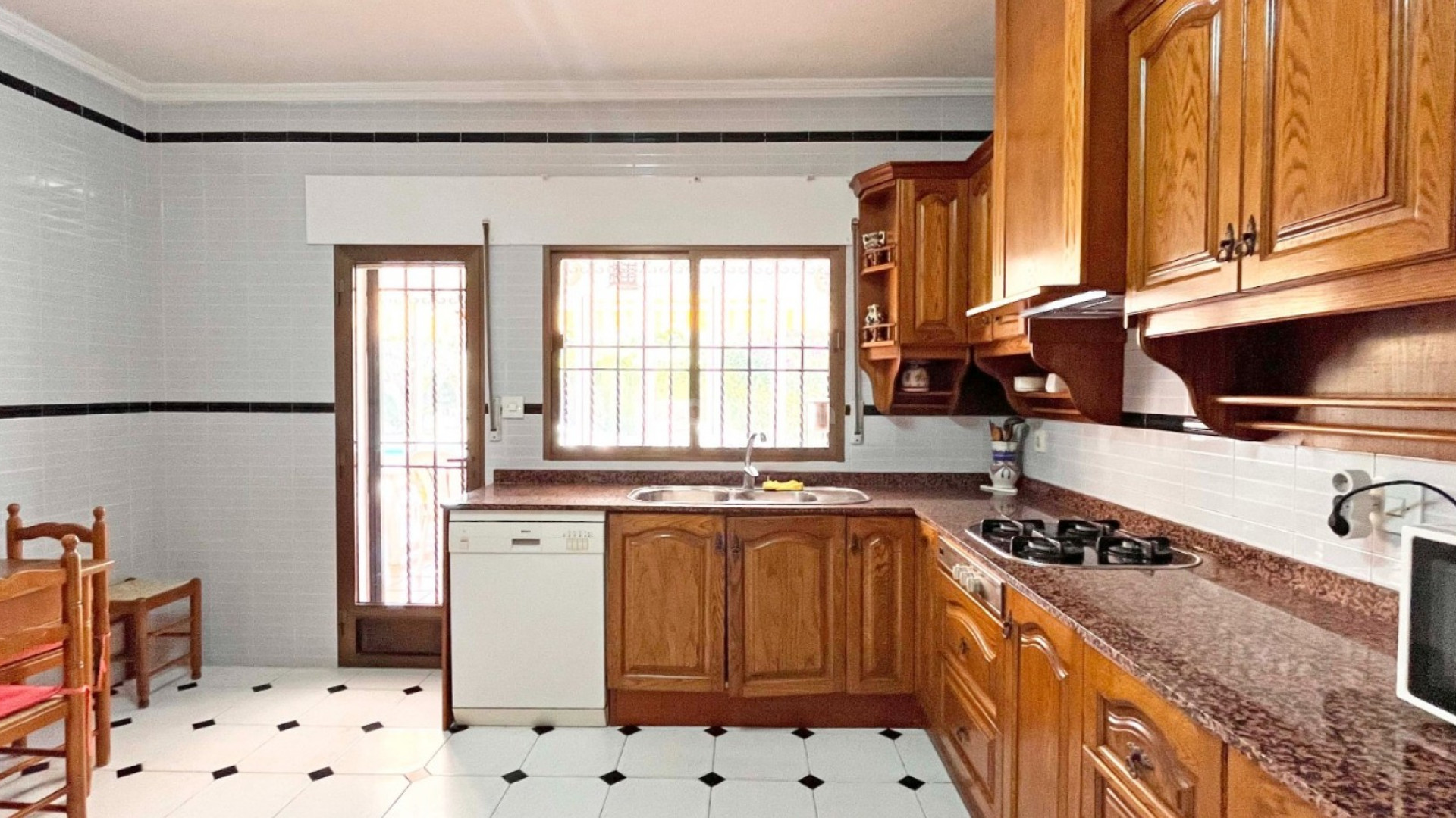 Bruktbolig - Villa -
Orihuela Costa - Cabo Roig