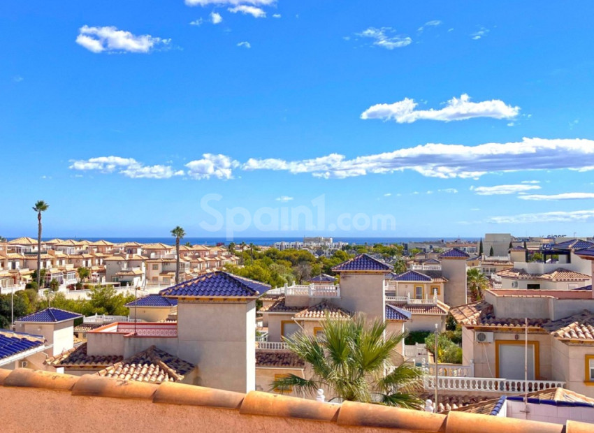 Bruktbolig - Villa -
Orihuela Costa - La Zenia