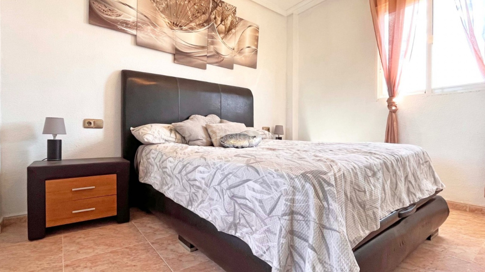 Bruktbolig - Villa -
Orihuela Costa - La Zenia