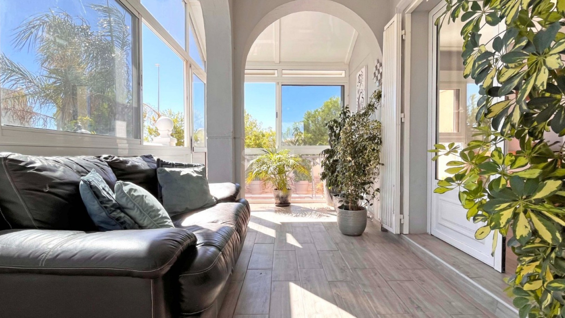 Bruktbolig - Villa -
Orihuela Costa - La Zenia