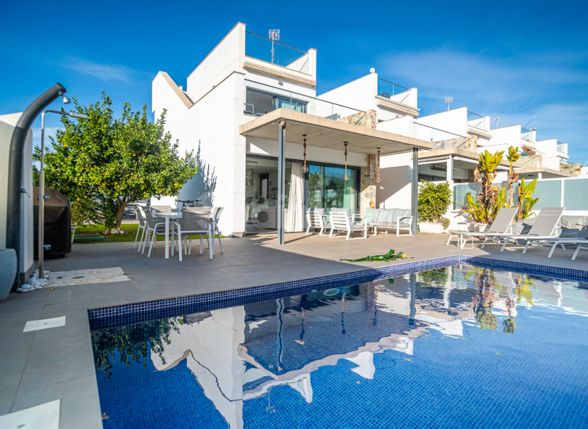 Bruktbolig - Villa -
ORIHUELA COSTA - Lomas de Cabo Roig