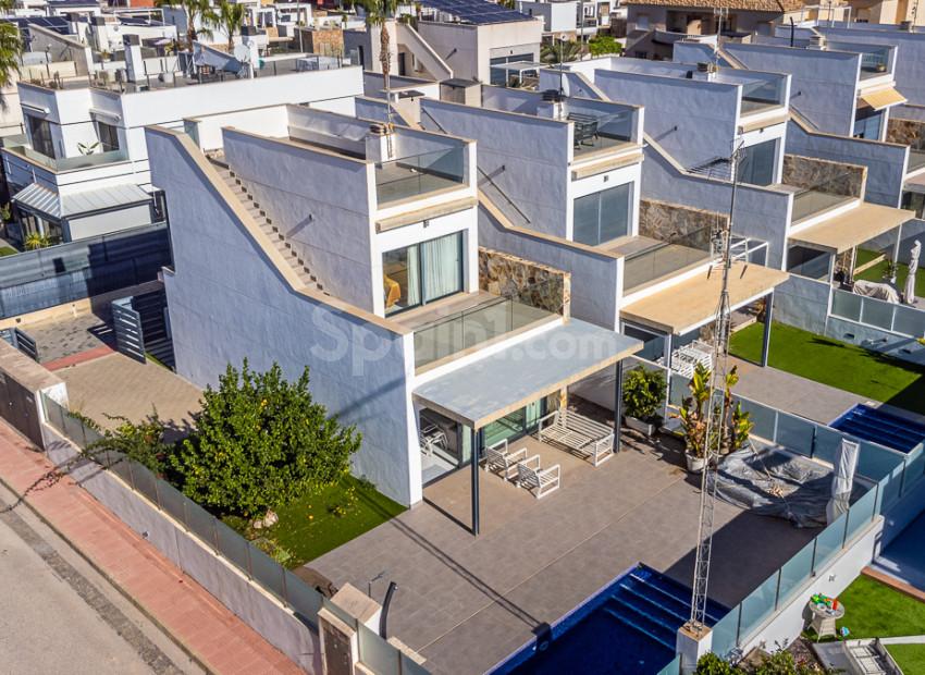 Bruktbolig - Villa -
ORIHUELA COSTA - Lomas de Cabo Roig