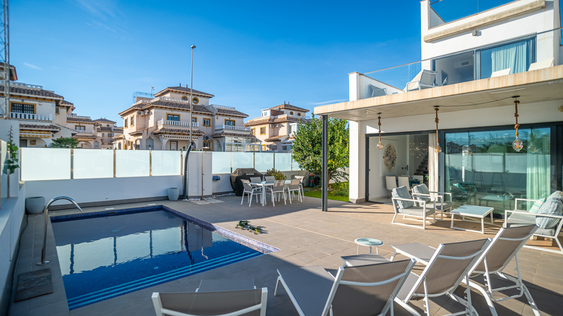Bruktbolig - Villa -
ORIHUELA COSTA - Lomas de Cabo Roig