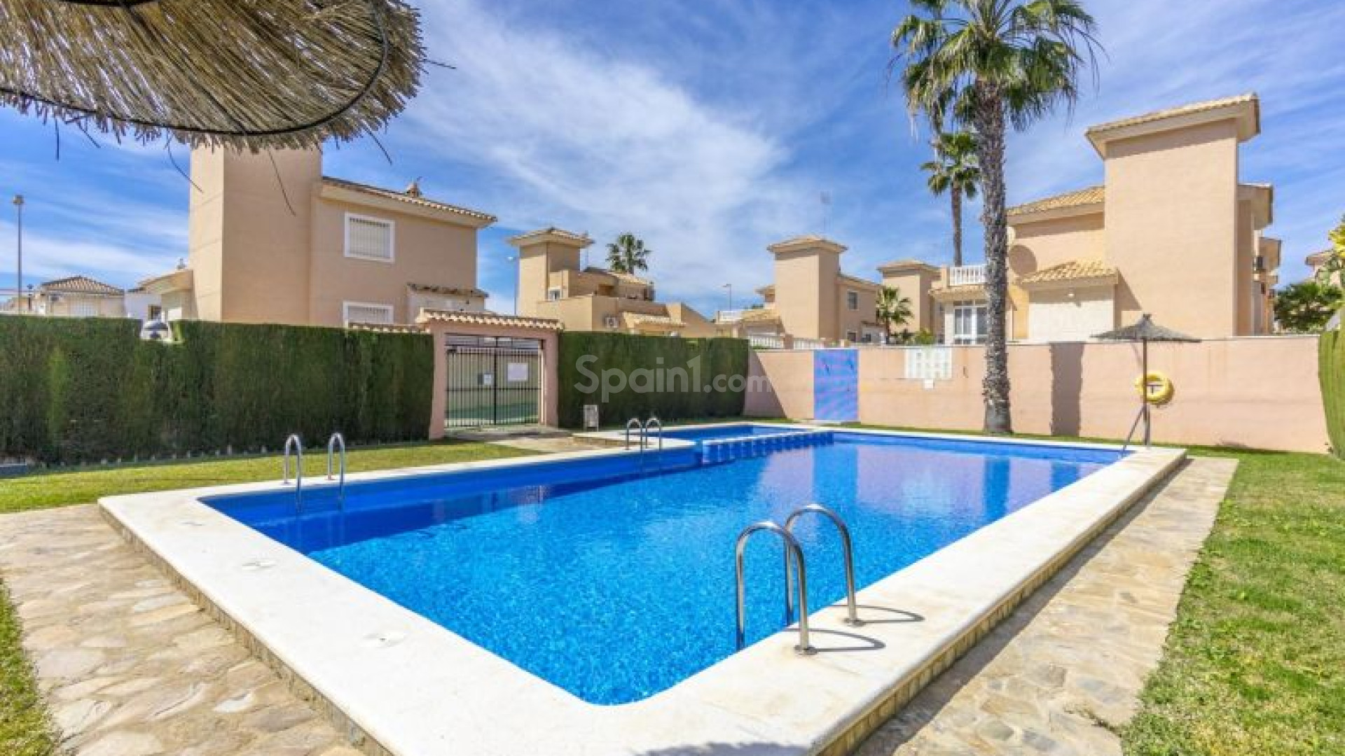 Bruktbolig - Villa -
Orihuela Costa - Los Altos