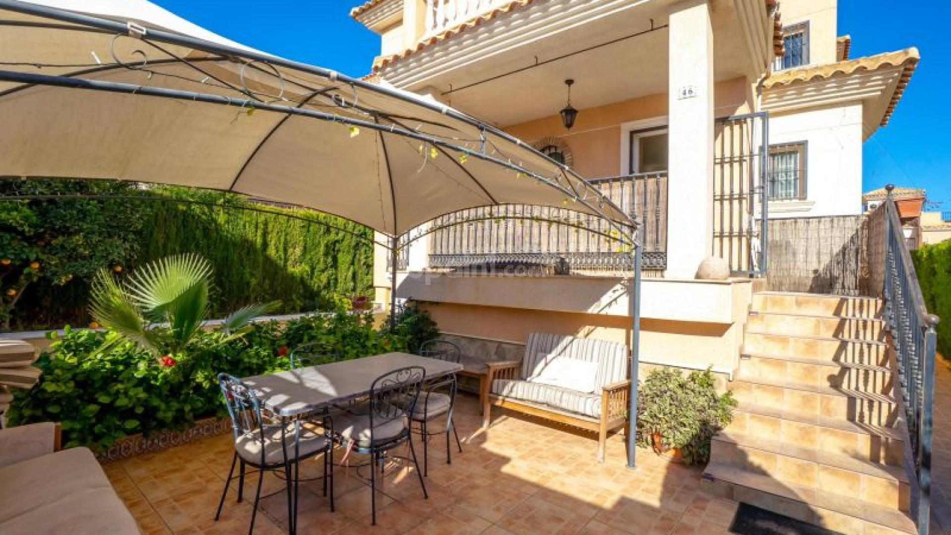 Bruktbolig - Villa -
Orihuela Costa - Los Altos