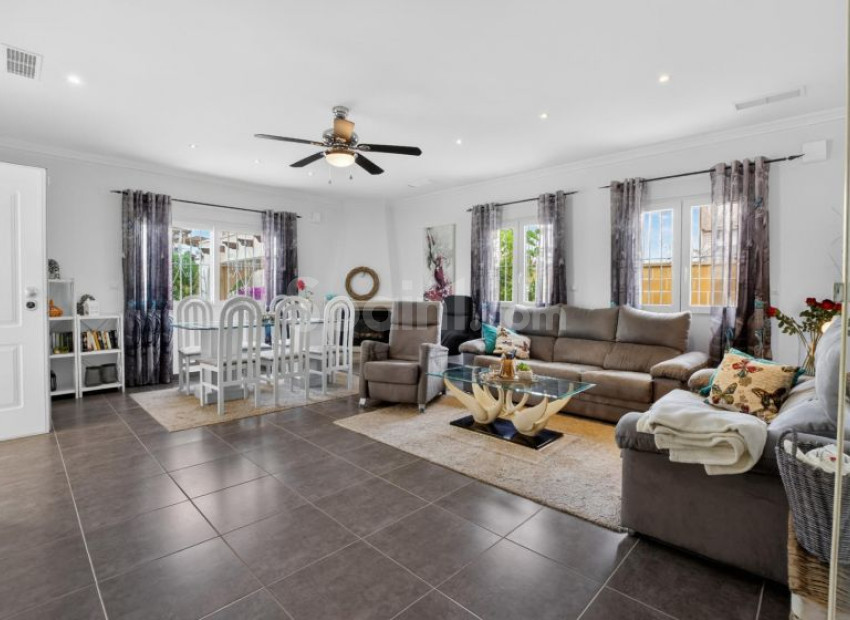 Bruktbolig - Villa -
Orihuela Costa - Los Altos
