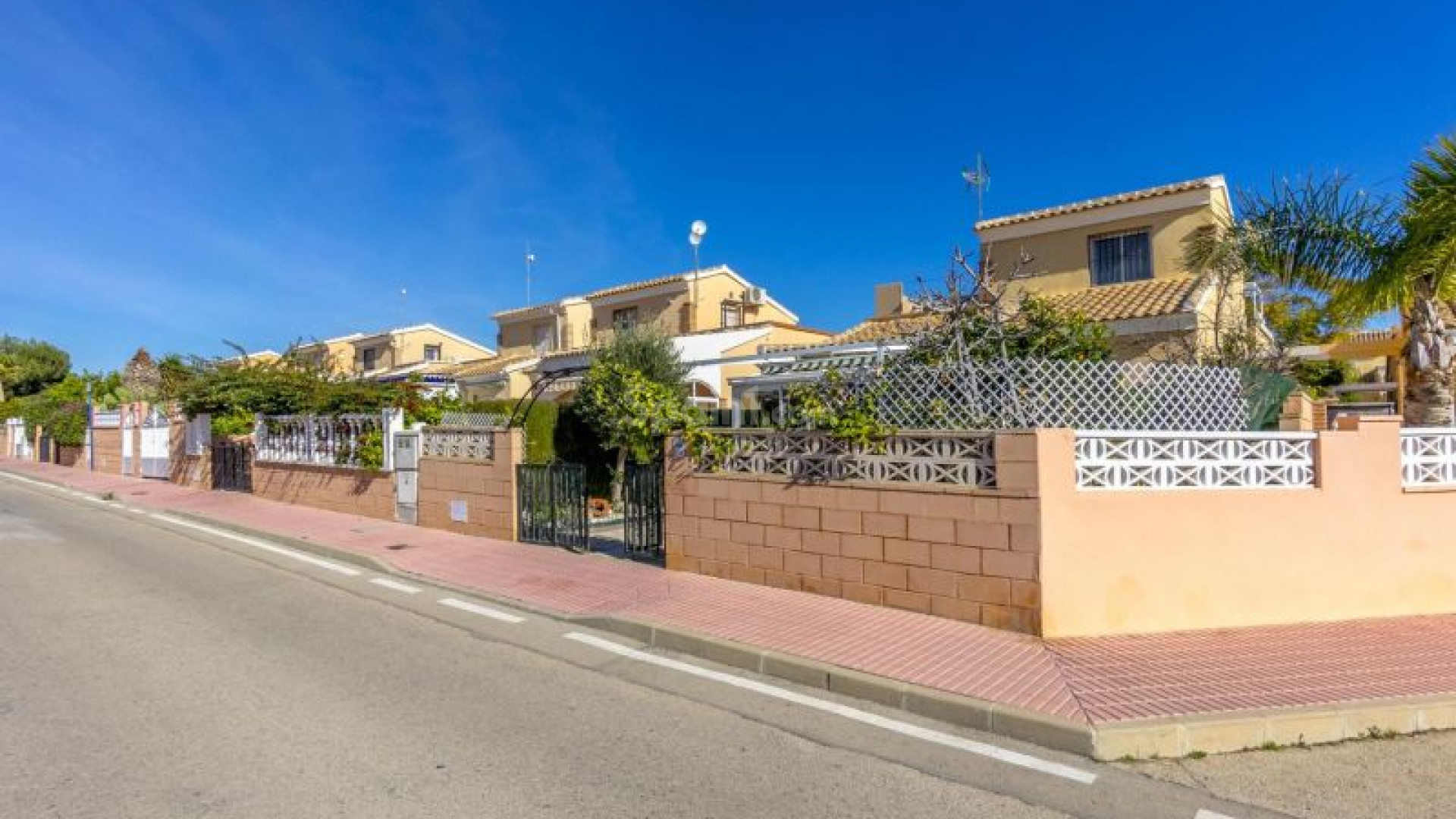 Bruktbolig - Villa -
Orihuela Costa - Playa Flamenca