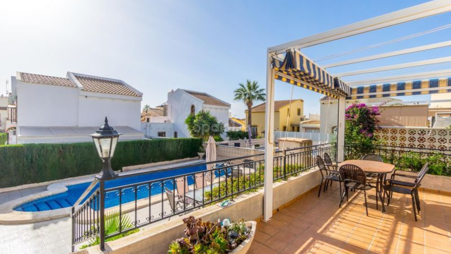 Bruktbolig - Villa -
Orihuela Costa - Playa Flamenca