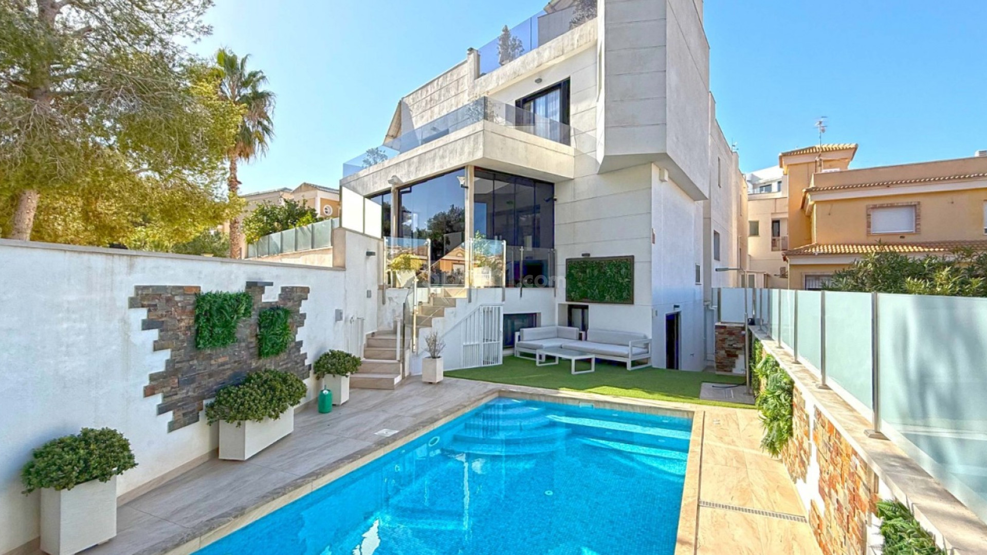 Bruktbolig - Villa -
Orihuela Costa - Villamartín