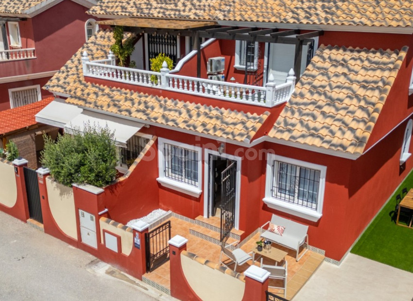 Bruktbolig - Villa -
Orihuela Costa - Villamartin